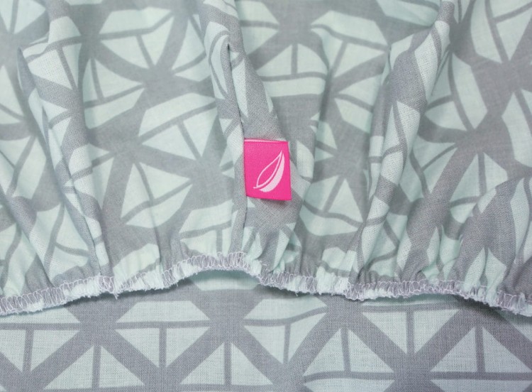 Prześcieradło z Gumką 35x75cm do Gondoli/Kosza Mojżesza (z bawełny)